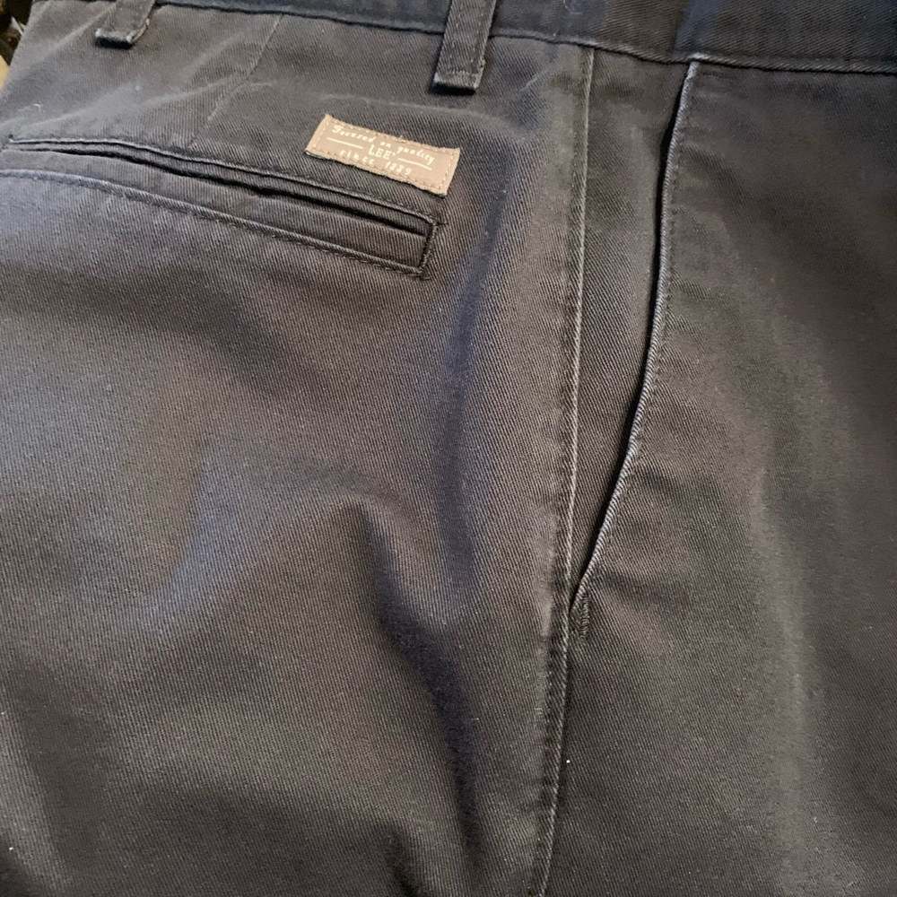 Men’s Lee performance khakis size 34 /30